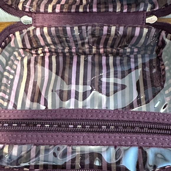 Estee Lauder Plum Cosmetic Case with Gold Accents - Picture 4 of 6